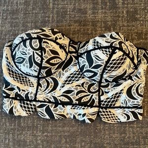 Super cute bustier top!!